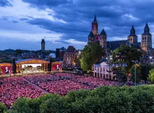 AndrC3A9Rieus2026SummerConcertVivaMaastricht_134275828933299589_big-cine_deskt.webp