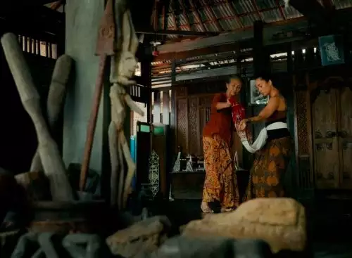MamakuE28093VanJakartatotdeMolukken_134229912842101513_big-cine_deskt.webp