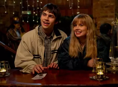 FindingEmily_134235738127635852_big-cine_deskt.webp